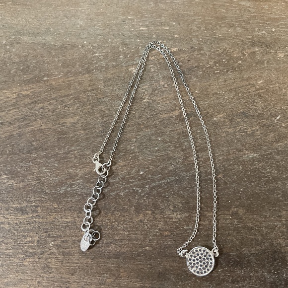 Reversible Anna Beck circle necklace - Picture 2 of 2